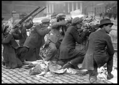 Rebeldes irlandeses durante el Levantamiento de Pascua de 1916